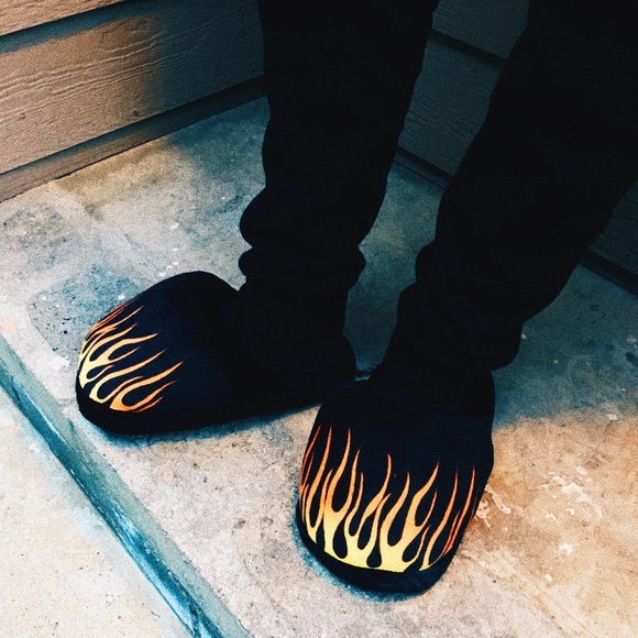 Flame Plush Slippers - Picture 7 of 7